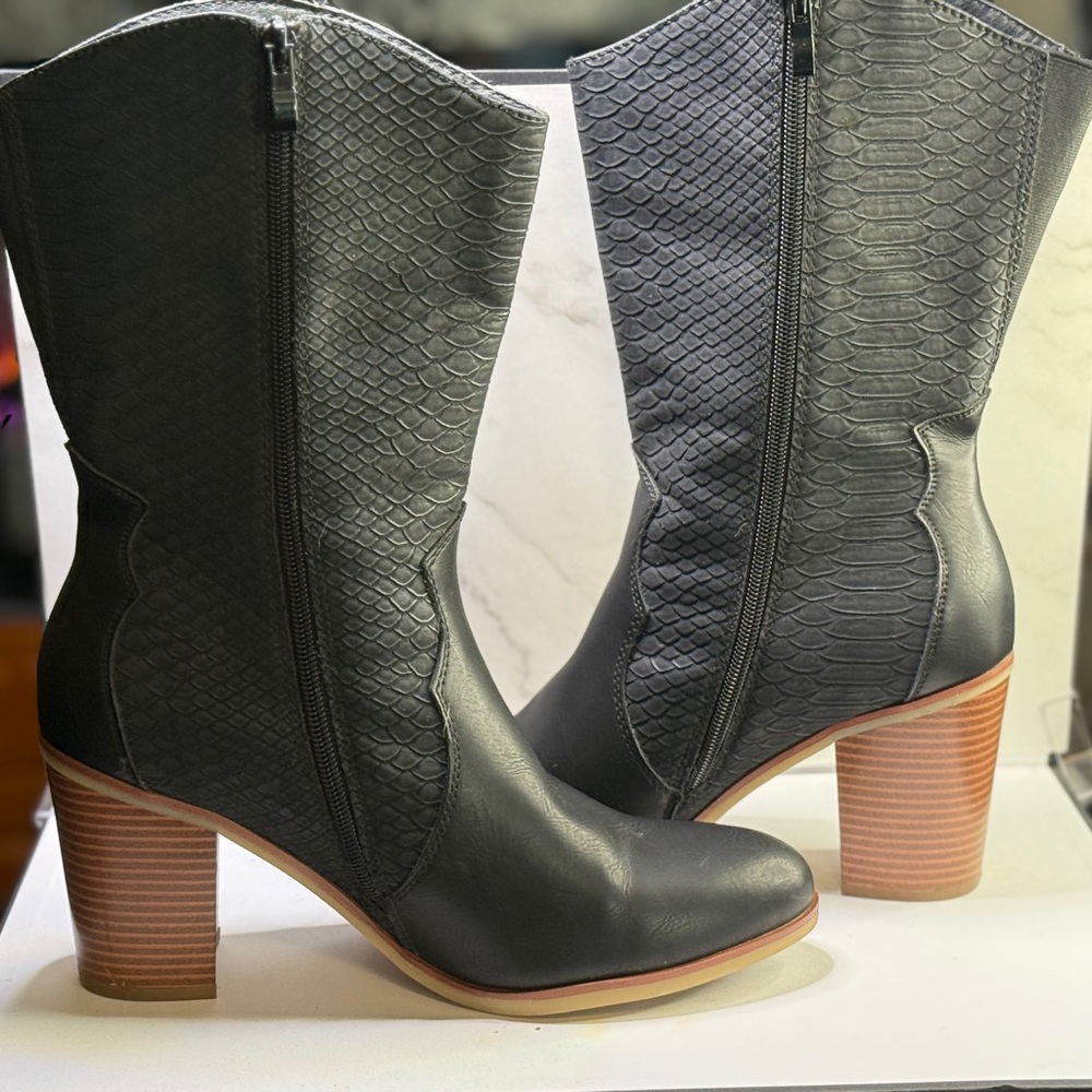 Cowboy boot Super cute and comfortable - Picture 3 of 4